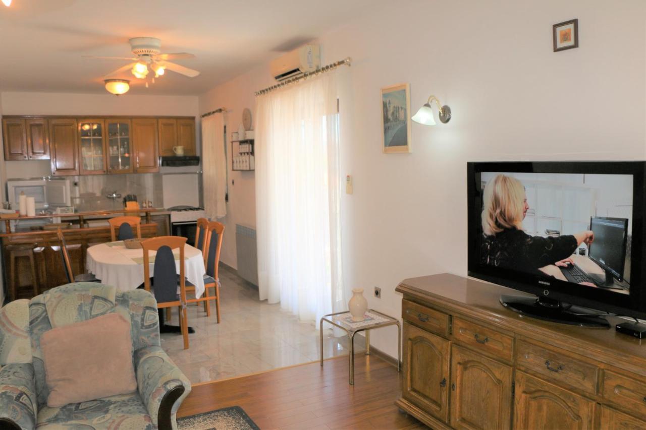 Apartment Grgas-Tucilo ซาบลาเช ภายนอก รูปภาพ