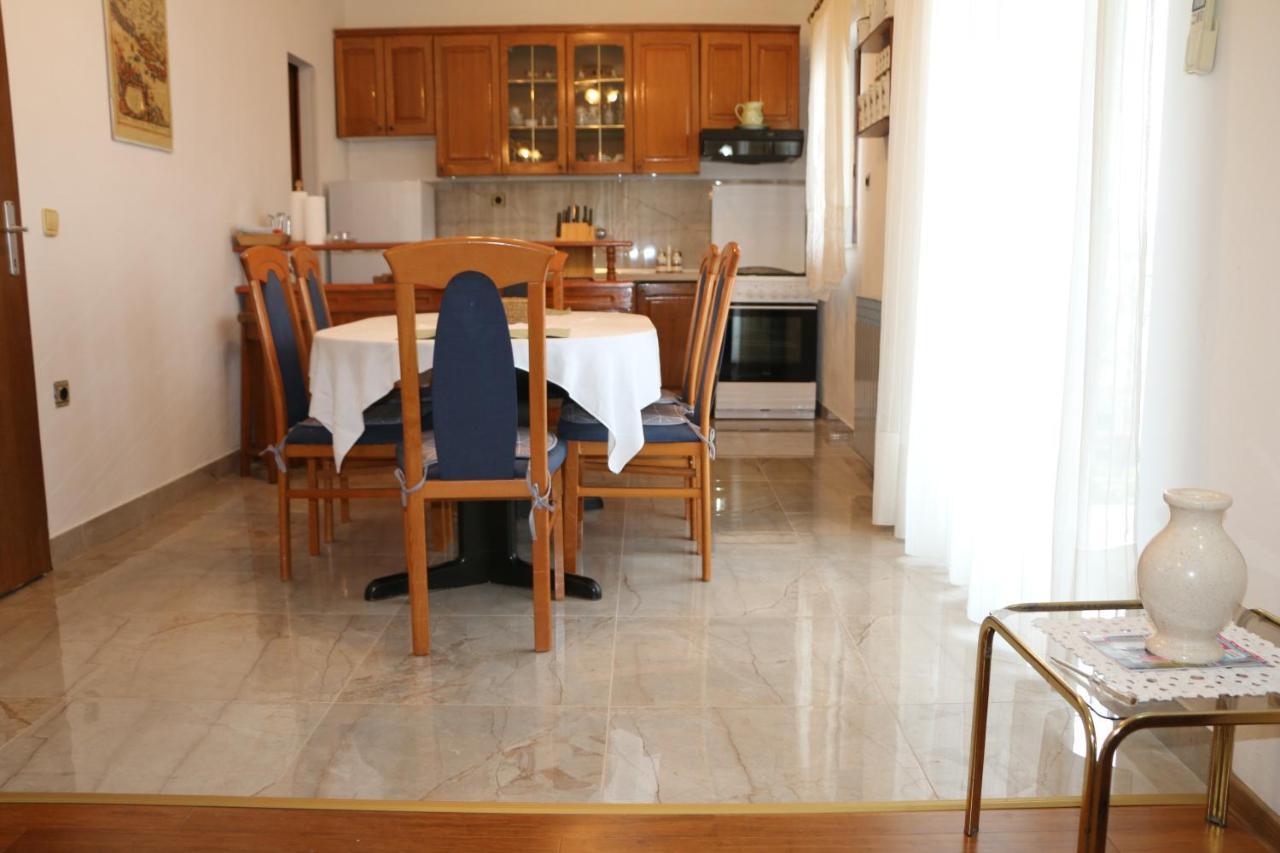 Apartment Grgas-Tucilo ซาบลาเช ภายนอก รูปภาพ